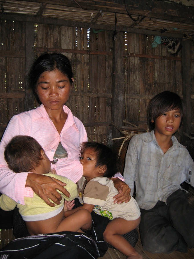 Chị Y Tý mới 31 tuổi mà có tới 6 người con