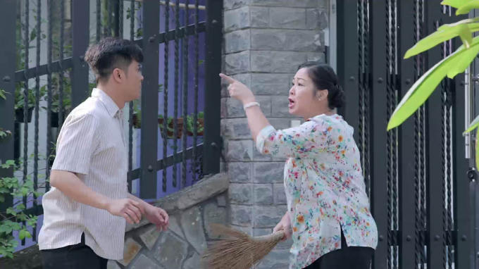 Chị hai Hương của Gạo Nếp Gạo Tẻ bất ngờ &ldquo;lật b&agrave;n&rdquo; đuổi cả gia đ&igrave;nh chồng ra khỏi nh&agrave;