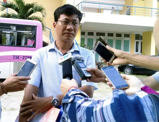 Ông Nguyễn Quốc Tuấn, Giám đốc Công ty Chuỗi Giá Trị trao đổi với báo chí.