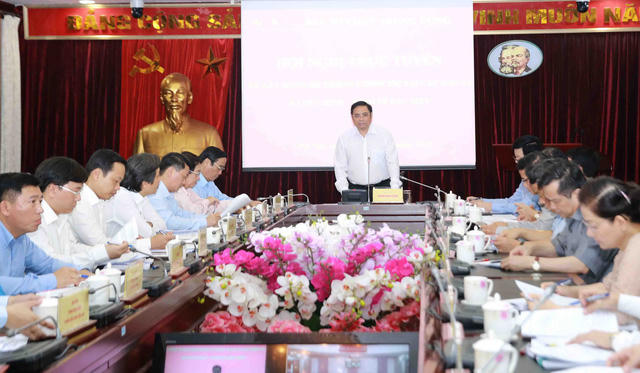Trưởng Ban Tổ chức Trung ương Phạm Minh Chính chủ trì hội nghị trực tuyến với các địa phương.