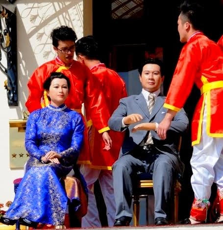 Tượng sáp Vua Bảo Đại và Nam Phương Hoàng hậu.