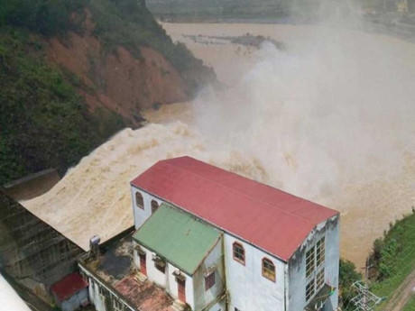H&agrave; Tĩnh, Quảng B&igrave;nh lại lo chạy lũ