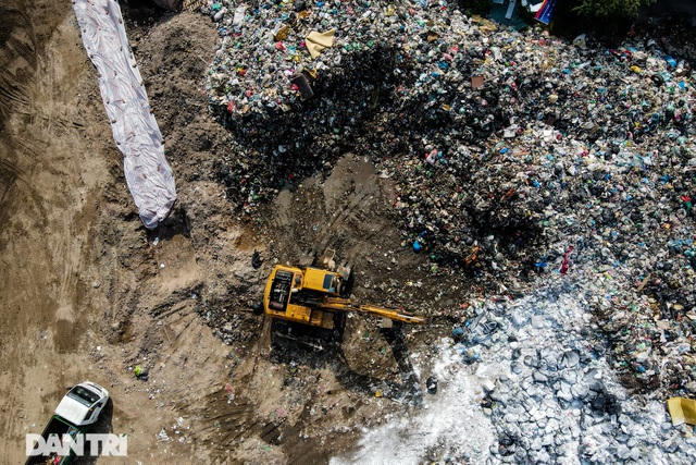 Hình ảnh bãi rác nhìn từ trên cao