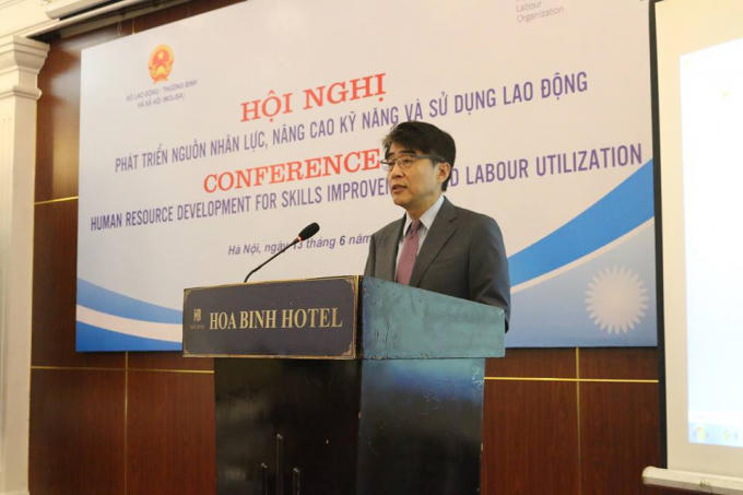 Ông Chang Hee Lee Giám đốc ILO Hà Nội phát biểu tại hội nghị.