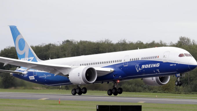 Máy bay Boeing 787-9