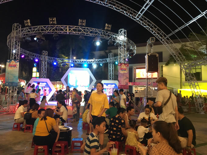 Theo Sở du lịch TP Đà Nẵng cho biết có gần 400.000 lượt du khách than quan, du lịch trong dịp lễ này