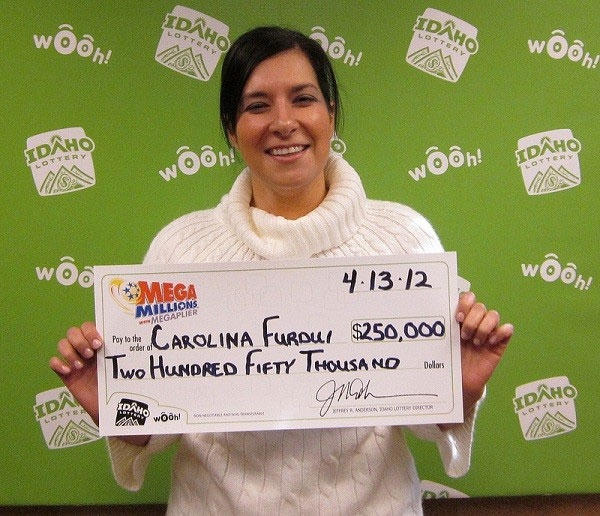 Chị Carolina Furdui ở Nampa (Mỹ) đã trúng giải thưởng xổ số vào thứ 6 ngày 13.