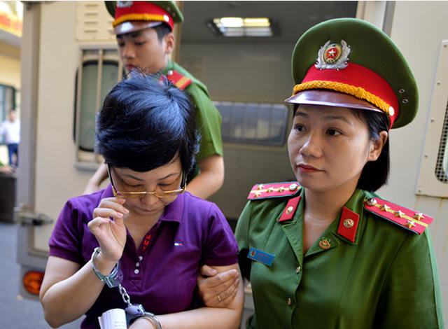 Phiên tòa xét xử cựu ĐBQH Châu Thị Thu Nga bước sang ngày làm việc thứ 2. (Ảnh: Báo đầu tư)