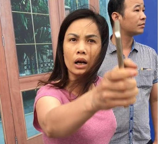 Danh tính người phụ nữ giả danh nhà báo lăng mạ CSGT xác định tên là Nguyễn Thị Nguyệt.