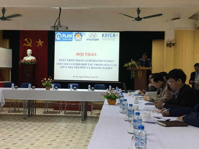 Phối hợp đ&agrave;o tạo nguồn nh&acirc;n lực giữa nh&agrave; trường v&agrave; doanh nghiệp: Cung- Cầu sẽ được đ&aacute;p ứng như mong đợi?