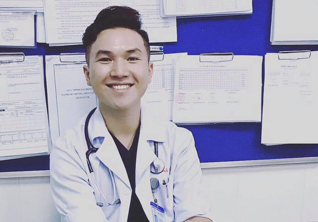 Anh Minh Tuấn vẫn yêu nghề cho dù làm bác sĩ gặp phải nhiều gian truân như anh đã kể trong bài viết.