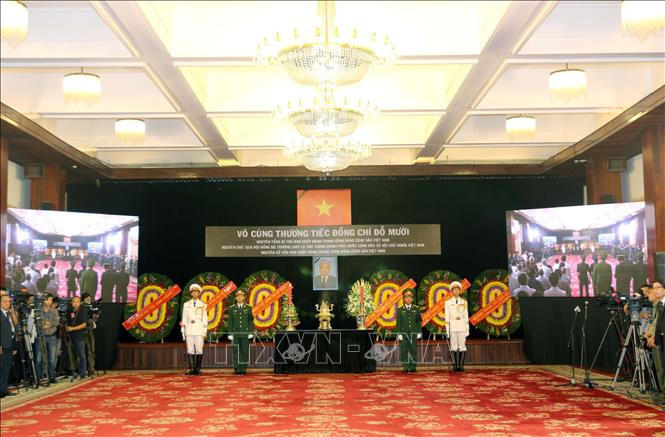 Quang cảnh Lễ truy điệu nguyên Tổng Bí thư Đỗ Mười tại Hội trường Thống Nhất, Tp. Hồ Chí Minh.