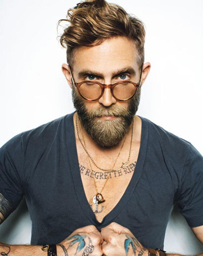 Đừng ngại ngùng với trang sức nam mà hãy biến chúng thành thứ tô điểm nên phong cách.