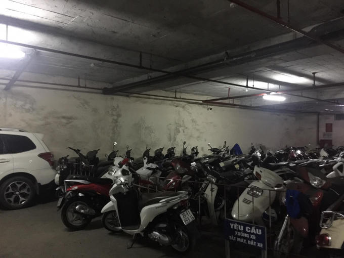 Hai tầng hầm chưa hàng nghìn xe máy, ô tô nhưng hệ thống PCCC chưa được nghiệm thu.