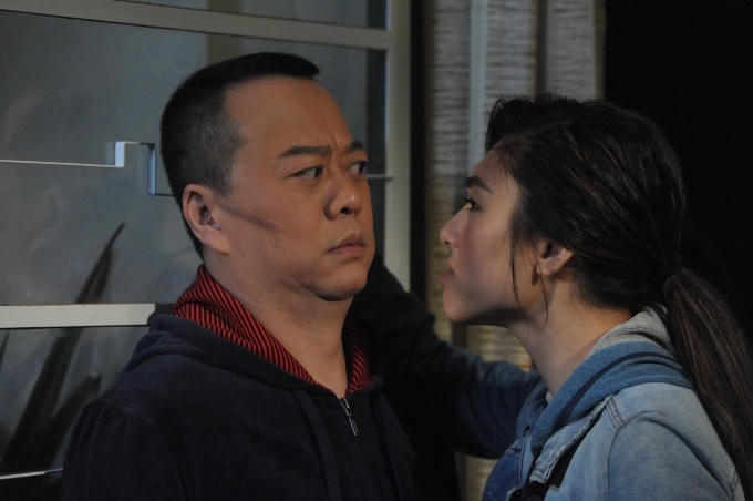 Âu Dương Chấn Hoa và Hồ Định Hân trong phim.