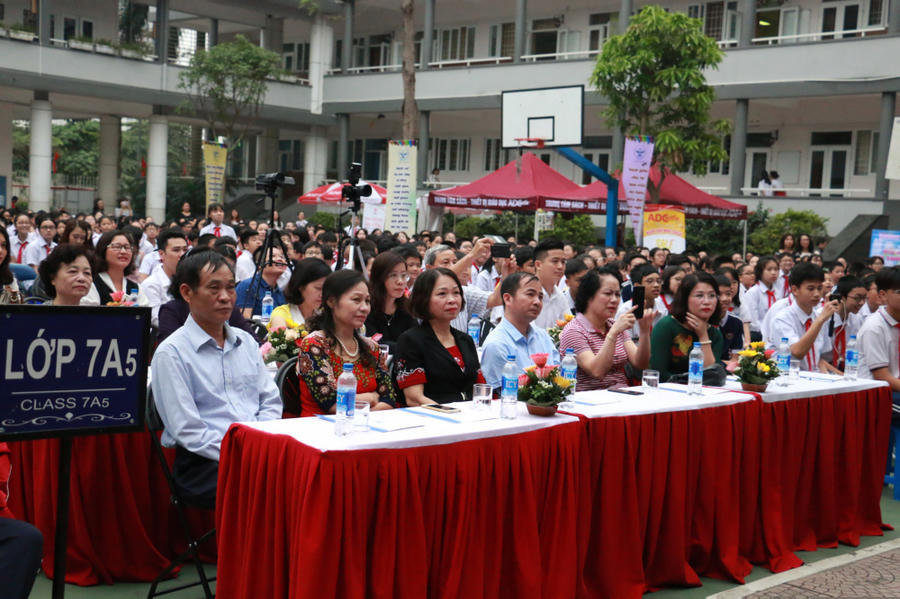 Thap sang 'ngon den sach' tu mot ngoi truong o Thu do hinh anh 5