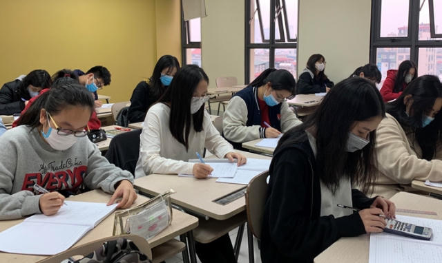 Long An cho học sinh, sinh viên tạm dừng đến trường từ 17/5