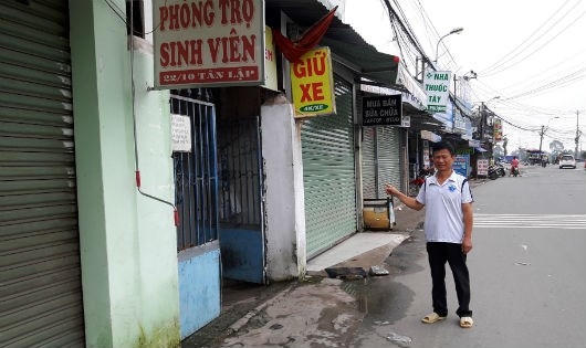 Ông Nghệ bức xúc vì “đất vàng” của mình bị áp giá bồi thường từ hơn 10 năm trước.
