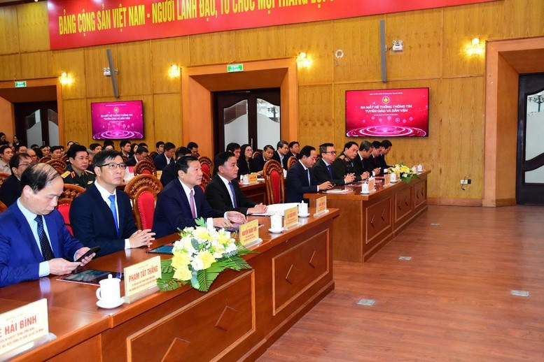 Các đại biểu dự Lễ ra mắt ứng dụng di động Tuyên giáo và Dân vận - Ảnh: VGP/Toàn Thắng.