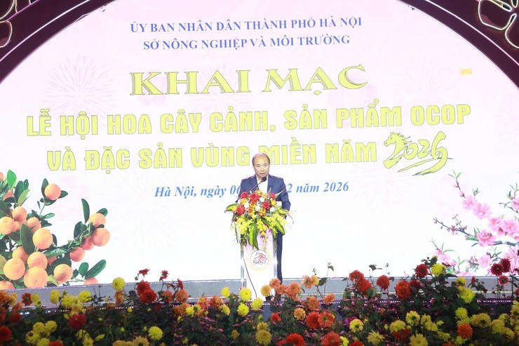 Phó Giám đốc Sở Nông nghiệp và Môi trường Hà Nội Nguyễn Đình Hoa phát biểu khai mạc lễ hội.