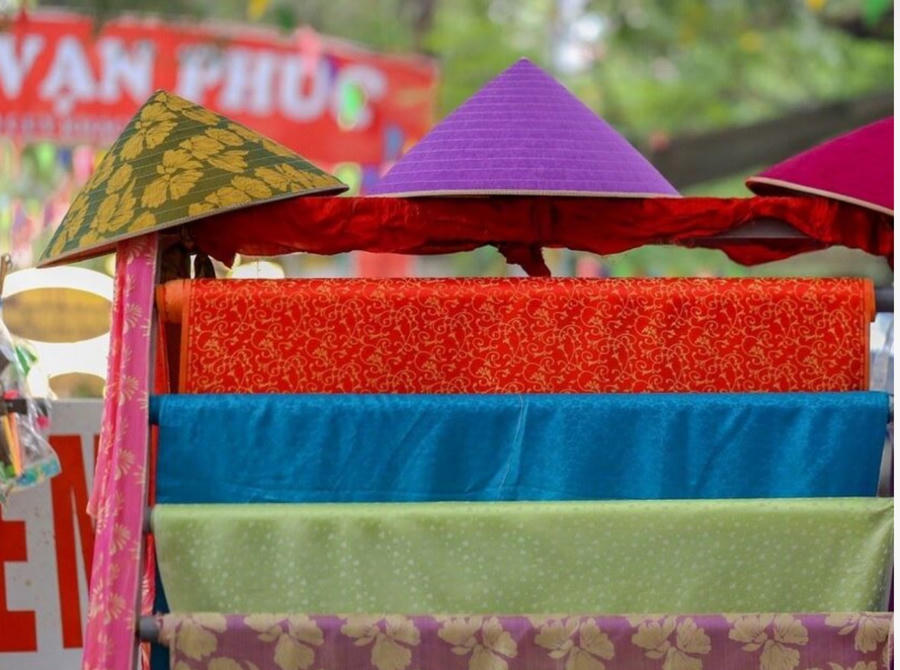 Lụa Vạn Phúc nổi tiếng khắp cả nước. Ảnh sưu tầm