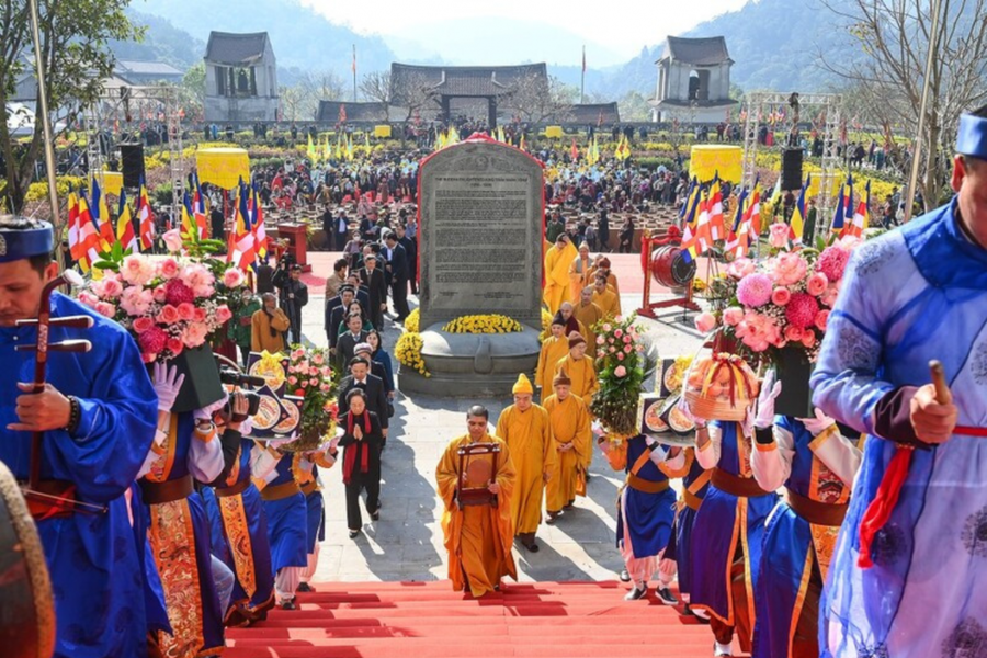 Lễ hội Yên Tử Quảng Ninh - một trong những lễ hội lâu đời tại Việt Nam.