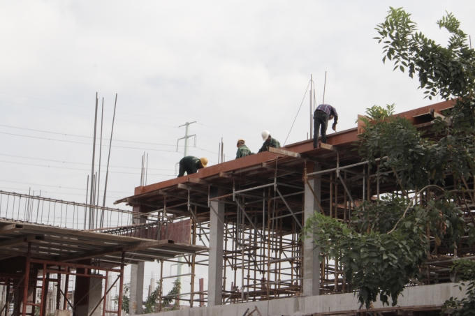 Các căn biệt thự và nhà liên kế vườn Melosa Garden có thiết kế tinh tế, bài trí các phòng chức năng khoa học. Đội ngũ nhân lực phát triển Melosa Garden đang nỗ lực đẩy nhanh tiến độ thi công để nhanh chóng bàn giao nhà cho cư dân vào tháng 12 tới.