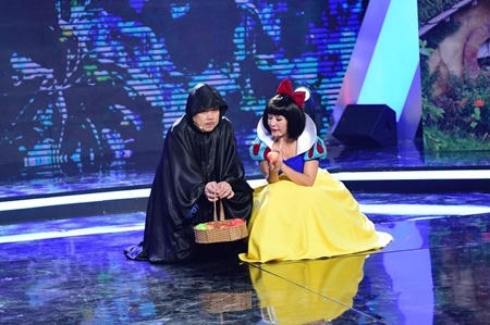 Chí Tài khoe khả năng vũ đạo trên giày cao gót