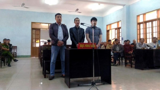 Các bị cáo tại phiên xét xử.