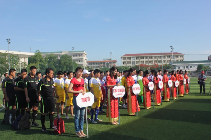 Giải đấu năm nay, có sự tham gia của 8 đội bóng gồm: Liên quân báo chí Đà Nẵng; Nghệ Tĩnh Press; Người Nghệ làm báo tại Hà Nội; Liên quân báo chí Thanh Hoá; Liên quân báo chí Nghệ An; Liên quân báo chí Hà Tĩnh; Liên quân báo chí Huế và Đài PTTH Nghệ An.