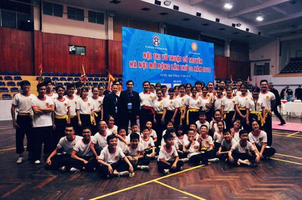 Câu lạc bộ Bình Định Gia Đại học Văn hóa tham dự giải.
