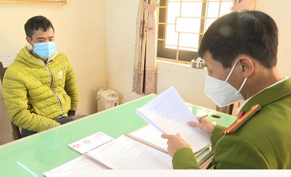 Lương Văn Hợi tại cơ quan Công an.