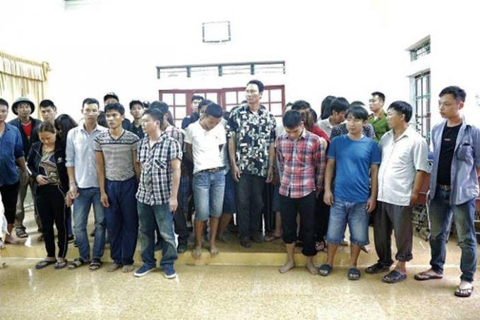 34 đối tượng tham gia đánh bạc bị bắt quả tang.