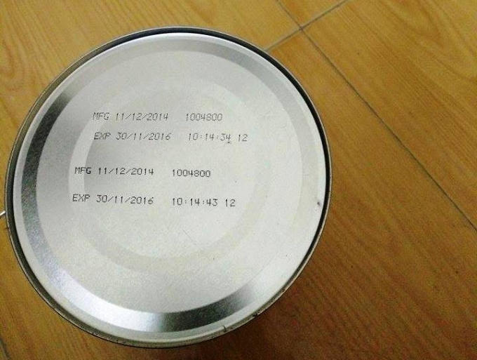 Mặc dù đến cuối năm 2016 mới hết hạn sử dụng, nhưng nhân viên hãng sữa đã "sốt sắng" đòi lại sản phẩm để tiếp tục bán ra thị trường?