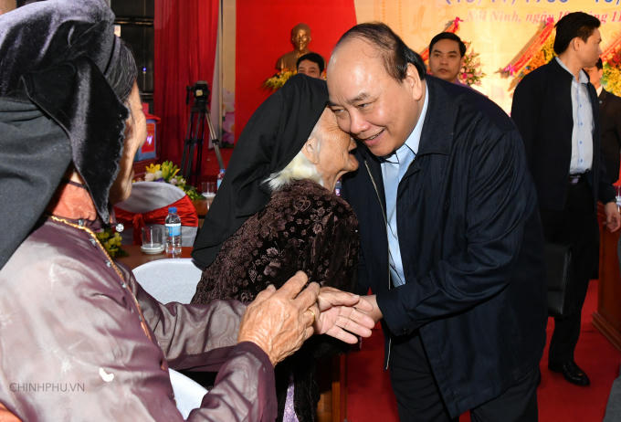 Thủ tướng dự Ngày hội Đại đoàn kết toàn dân tộc tại Bắc Giang