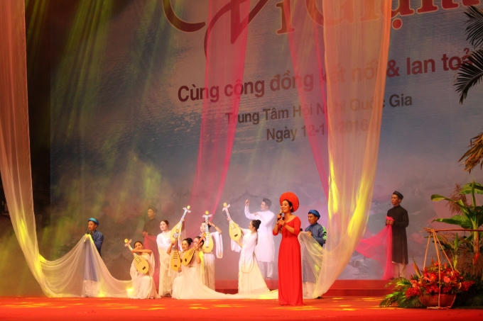 Chương trình có sự tham gia của nhiều nghệ nhân, nghệ sĩ nổi tiếng,...