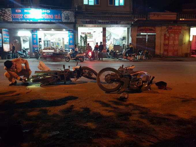 Lực lượng chức năng có mặt ngay sau vụ tai nạn xảy ra.