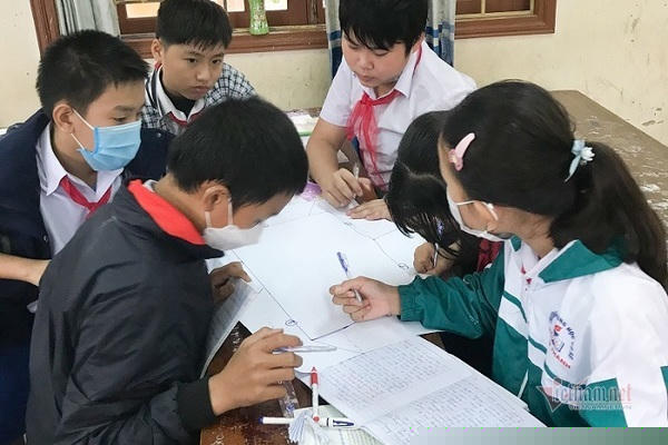 Con em làng Nại Cửu được đánh giá học tập chăm chỉ và đạt nhiều thành tích cao.