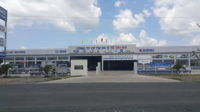 Gara ô tô được xây dựng trên đất nông nghiệp của ông Hôn.