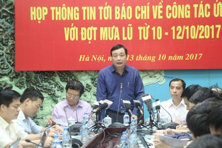 Ông Trần Quang Hoài- Tổng cục trưởng Tổng cục Phòng, chống thiên tai (Bộ NNPTNT) chủ trì cuộc họp thông tin về việc phòng chống lũ. Ảnh Đình Thắng