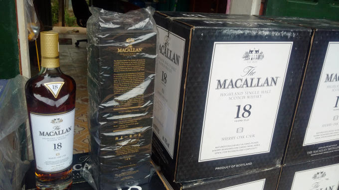 Lô hàng không rõ nguồn góc xuất xứ bị cơ quan chức năng thu giữ.