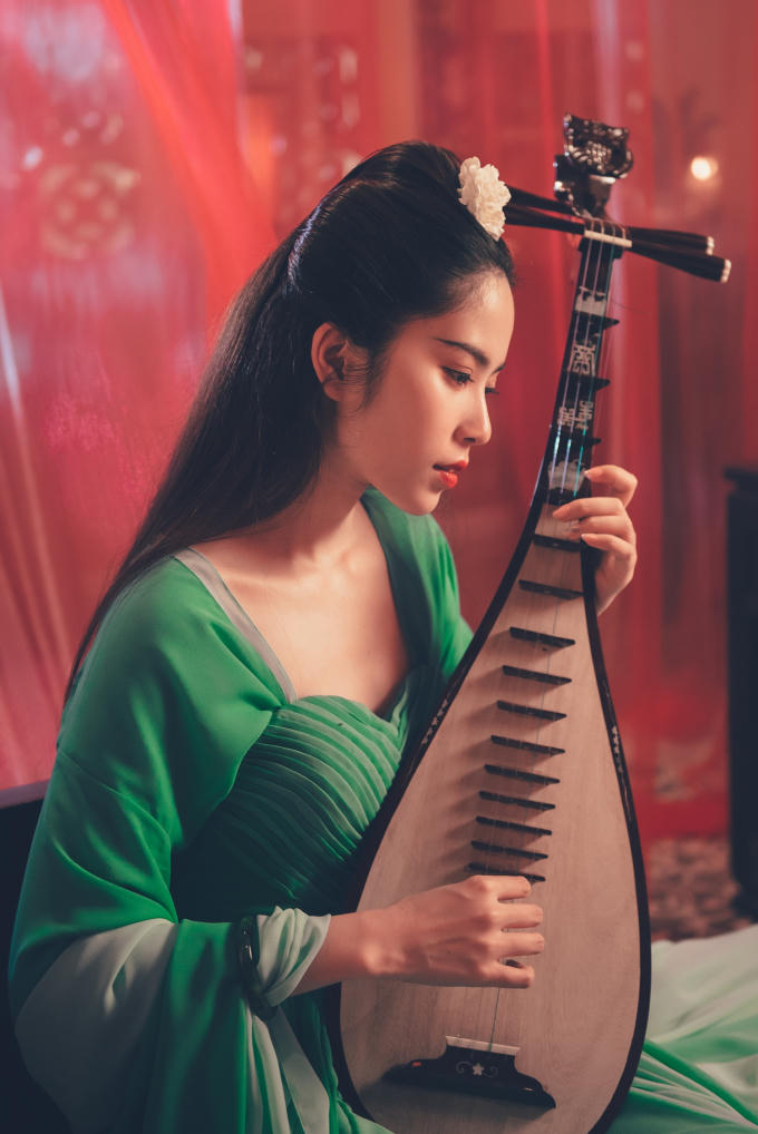 Nam Em tung MV cổ trang, lần đầu giới thiệu ca kh&uacute;c tự s&aacute;ng t&aacute;c