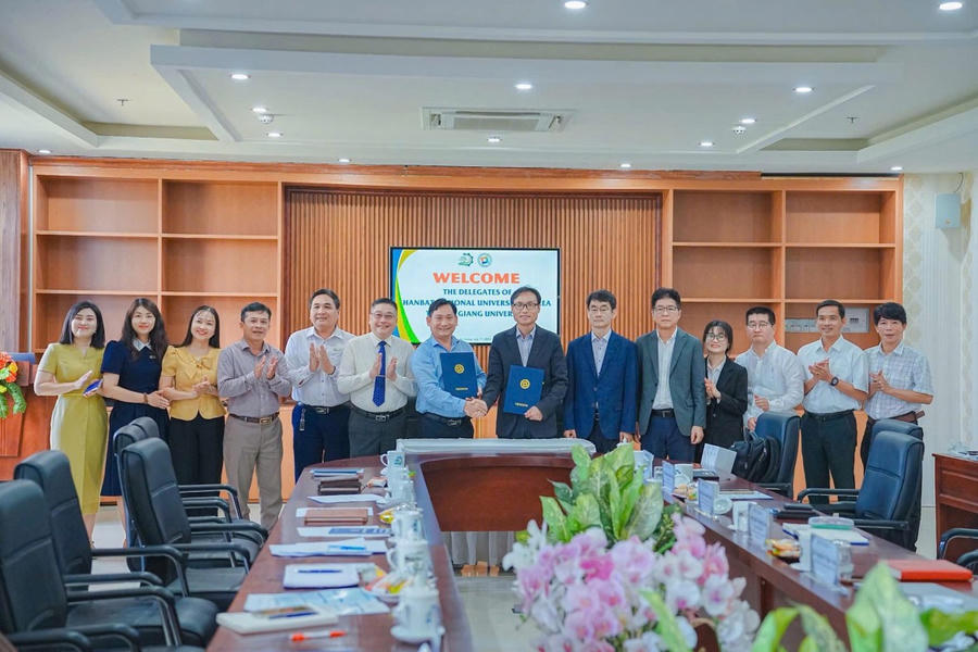Trường Đại học Kiên Giang ký kết hợp tác với Trường Đại học Quốc gia Hanbat (Hàn Quốc)