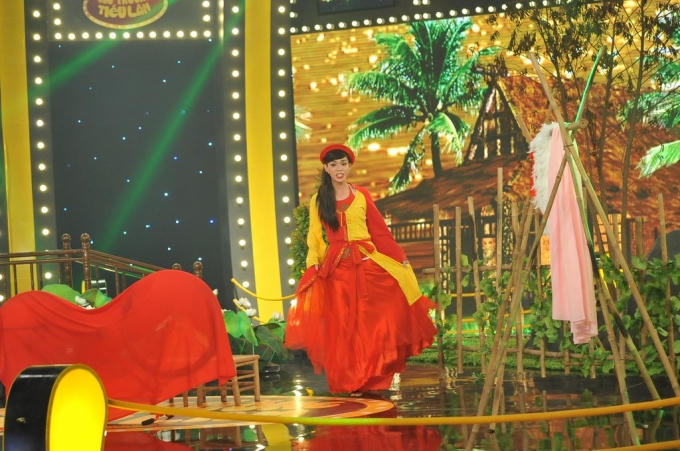 Diễn hài văn minh, “Thánh Taxi” nhận mưa lời khen từ Trấn Thành - Thu Trang