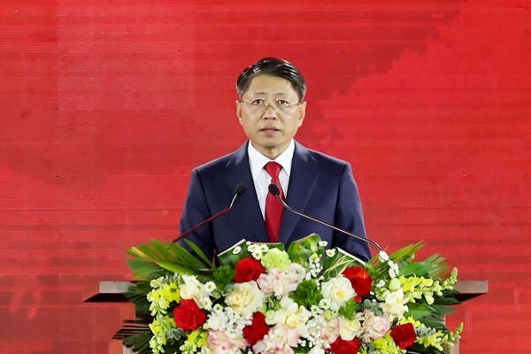 Ông Trần Song Tùng, Uỷ viên Ban Thường vụ Tỉnh uỷ, Phó Chủ tịch Thường trực UBND tỉnh Ninh Bình phát biểu khai mạc Chương trình.