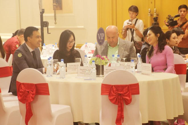 Lễ trao giải Cuộc thi 'Thượng t&ocirc;n ph&aacute;p luật, ph&aacute;t triển bền vững'