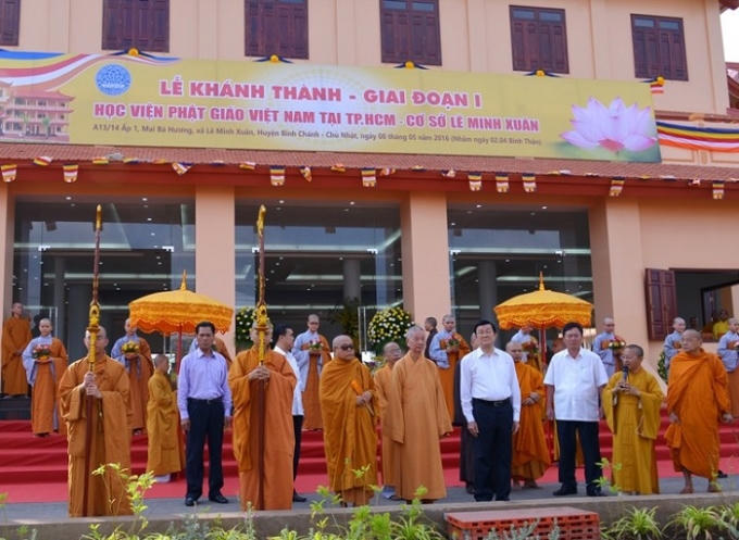 Hòa thượng Thích Trí Quảng,  Viện trưởng Học viện cùng chư tôn đức HĐĐH tiếp đoàn.