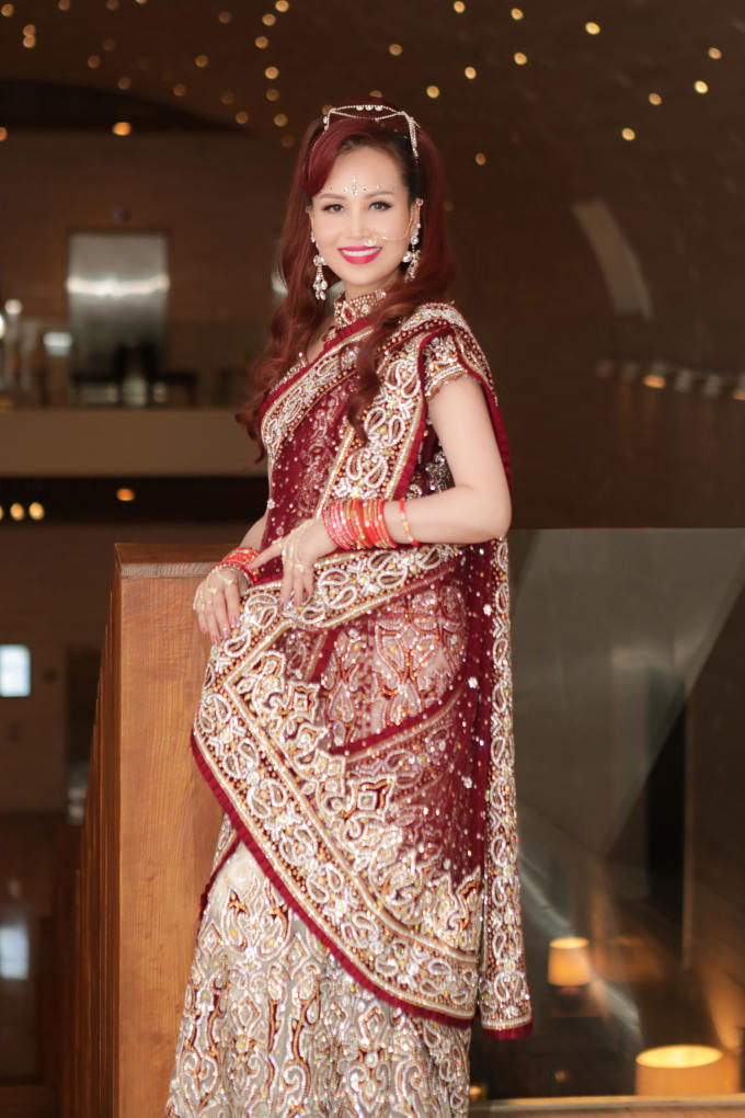 Không chỉ là một trong những Hoa hậu Việt Nam được ngưỡng mộ bởi nhan sắc xinh đẹp và học thức hơn người, Diệu Hoa còn được xem như một người đẹp có gia đình hạnh phúc.