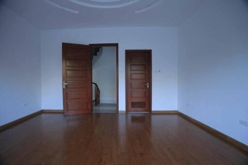 Nhà có nội thất đẹp, sang trọng.