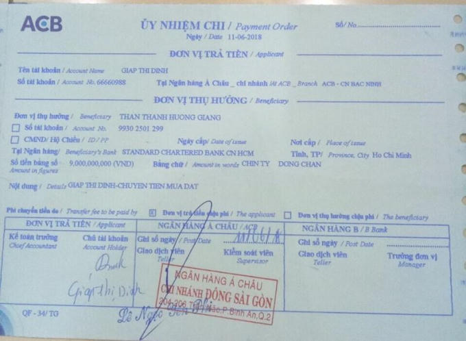 Giấy chuyển tiền 9 tỷ đồng của bà Dinh cho Thân Thanh Hương Giang.